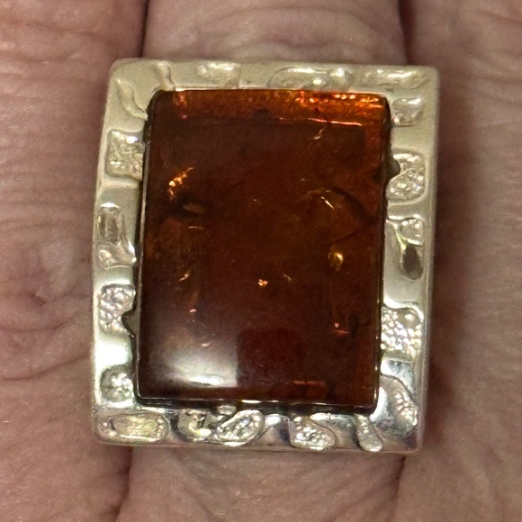 925 Sterling Silver Baltic Amber ring rectangular stone w/textured border & band - Picture 13 of 15